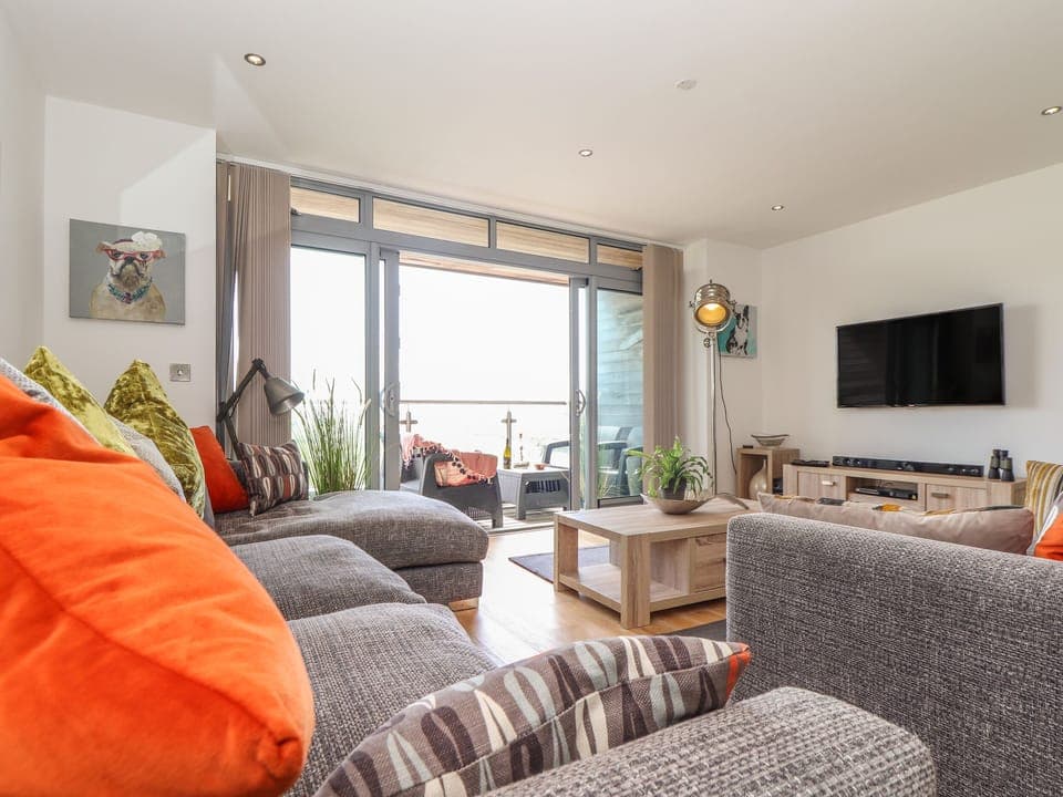 Cottage | Living room | TV