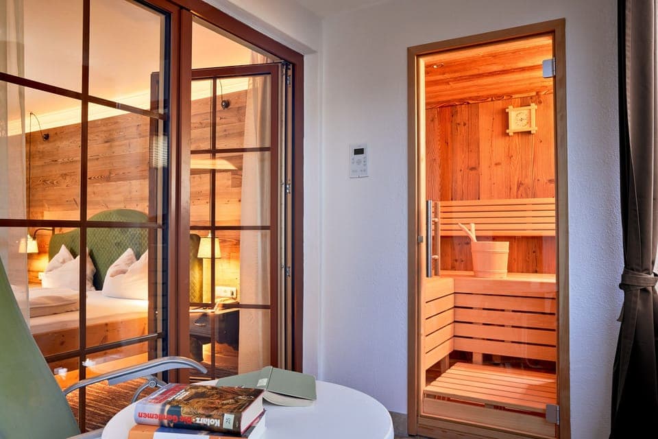 Luxury Double Room, Sauna, Garden View | Interior