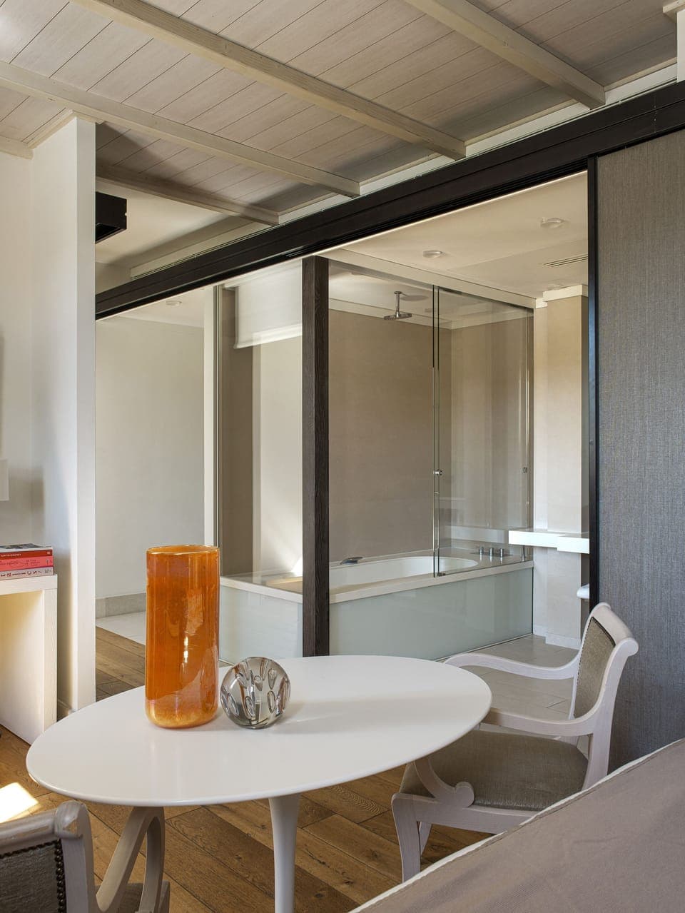 Egyptian cotton sheets, premium bedding, down comforters, minibar