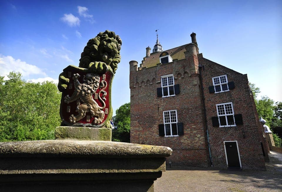 Deluxe Double Room, Bathtub | In-room safe, desk, cribs/infant beds, rollaway beds