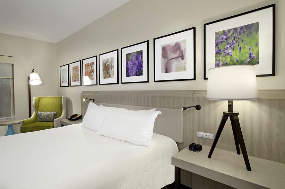 Pillowtop beds, in-room safe, desk, free cribs/infant beds