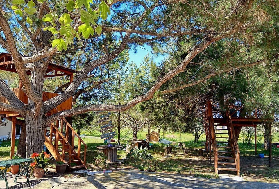 Children's play area - outdoor