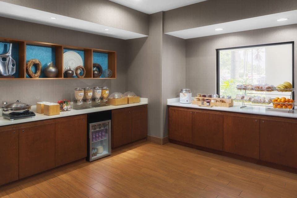 Free daily buffet breakfast