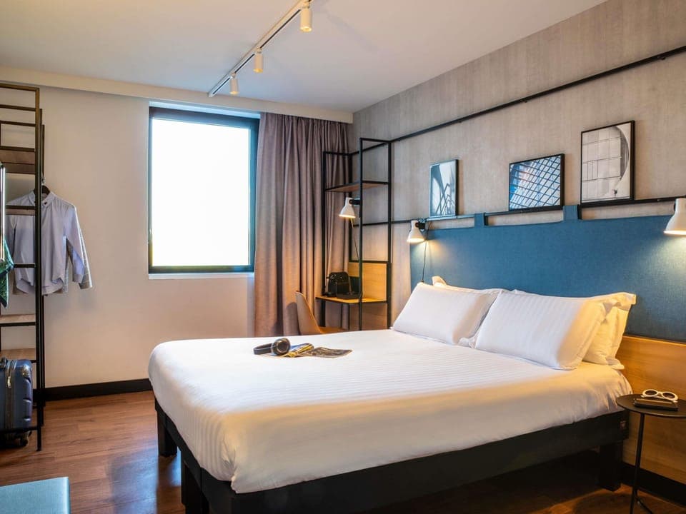 Comfort Room, 1 Double Bed | Desk, soundproofing, iron/ironing board, free cribs/infant beds