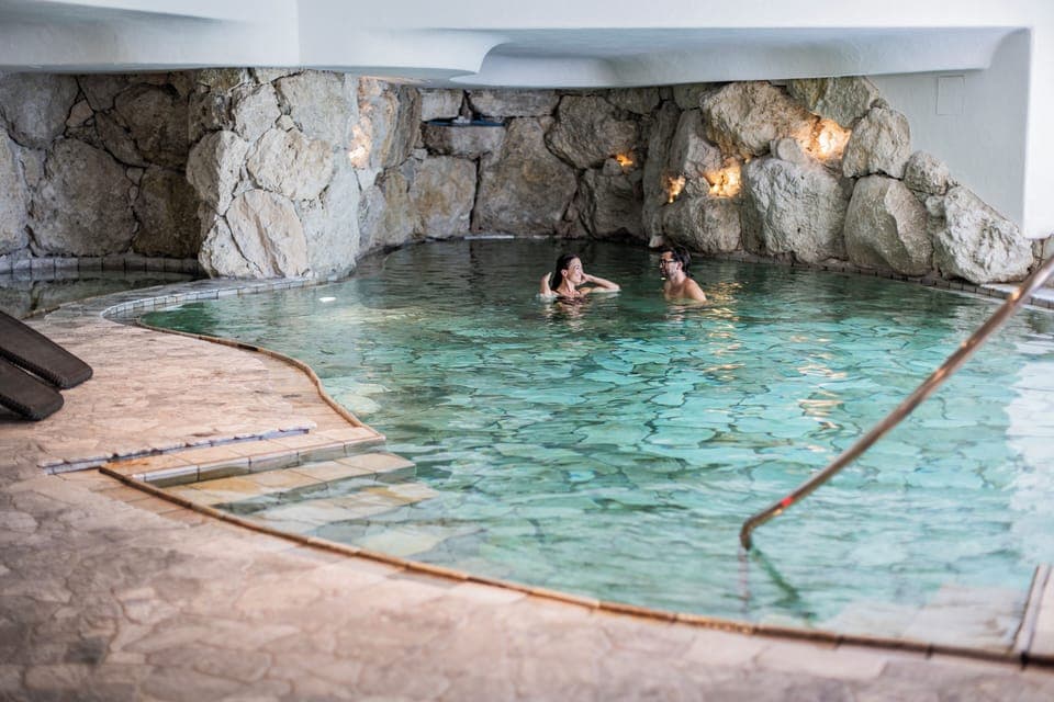 Indoor pool, sun loungers