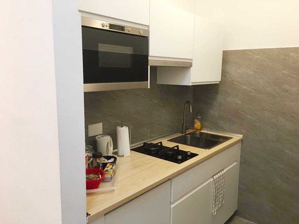 Studio - Basement floor | Private kitchen | Shared fridge, microwave, electric kettle, highchair