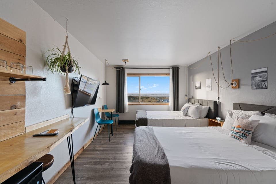 East Two Queen | Memory foam beds, rollaway beds, free WiFi, bed sheets