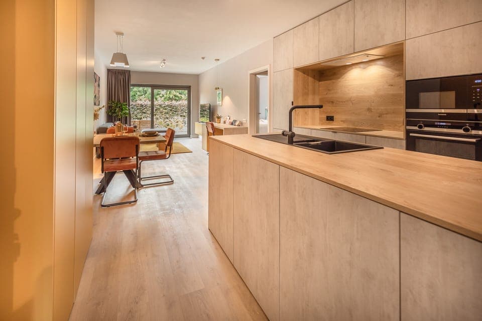 Deluxe Apartment | Private kitchen | Coffee/tea maker, electric kettle