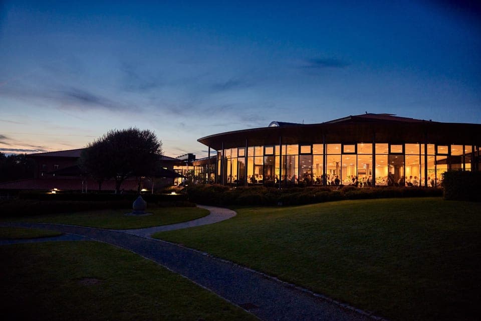 Breakfast, lunch and dinner served