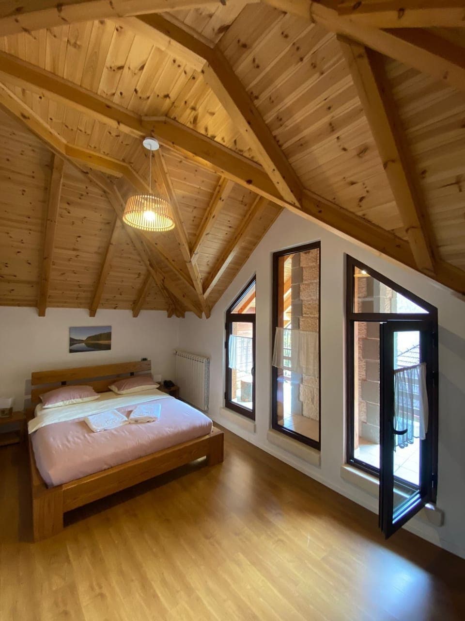 Family Room | Minibar, desk, laptop workspace, free cribs/infant beds