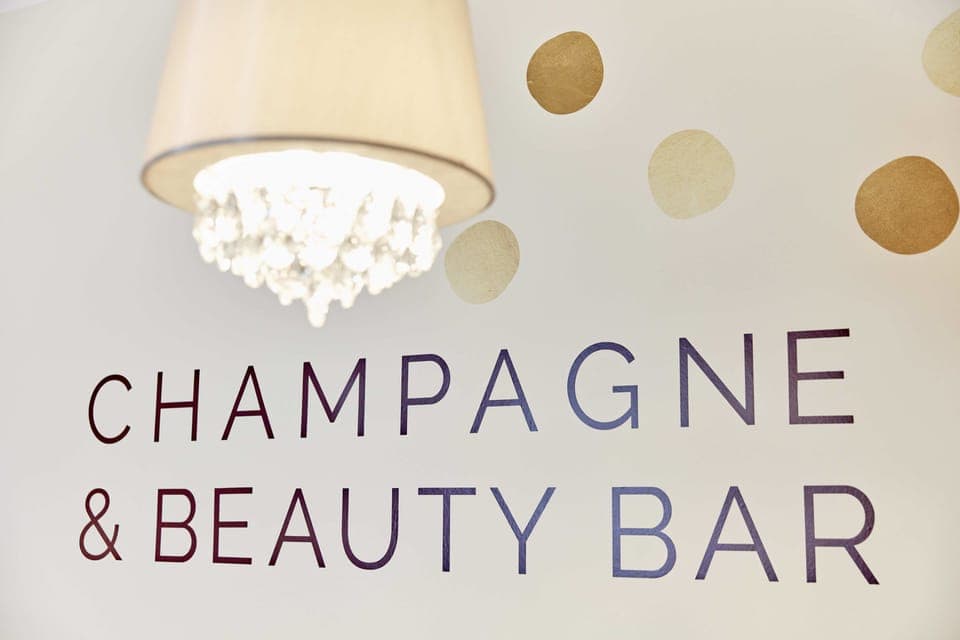 Couples treatment rooms, hot tub, steam room, Turkish bath