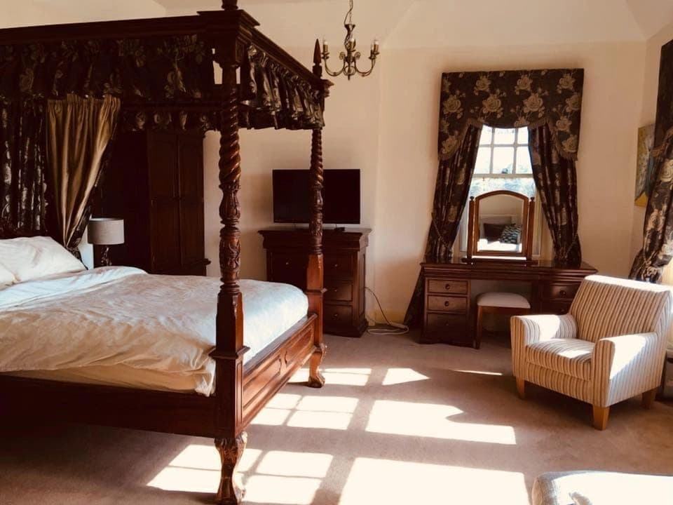 Deluxe Double Room | Individually decorated, individually furnished, laptop workspace