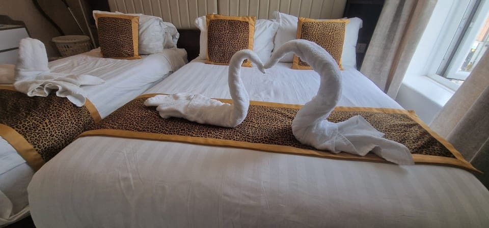 Free WiFi, bed sheets