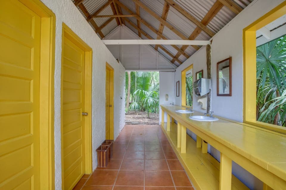 Cabin | Bathroom | Shower, free toiletries