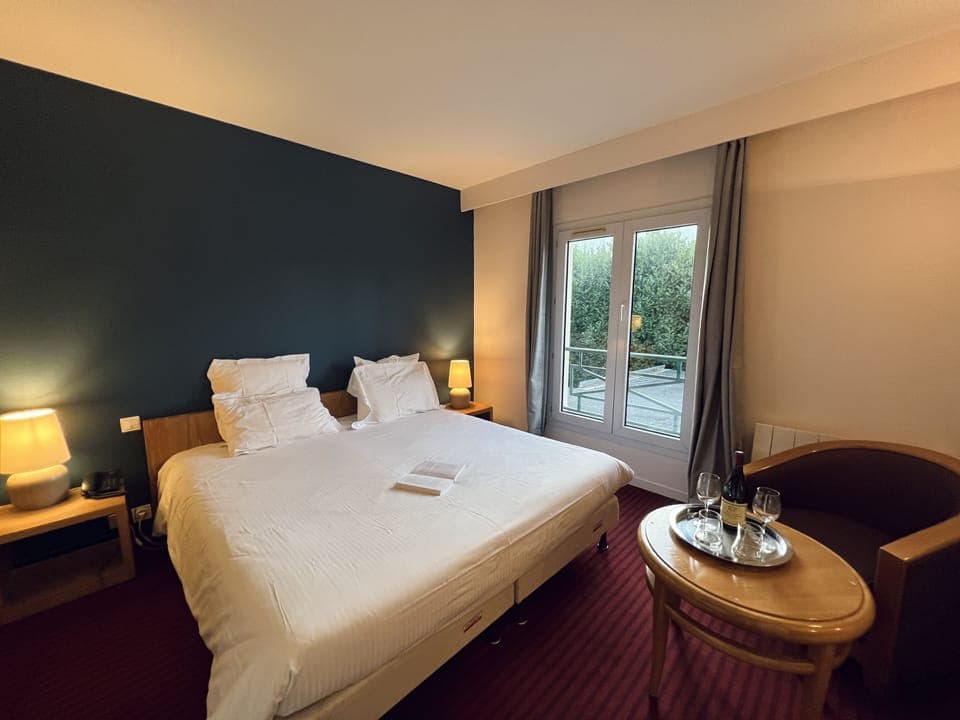 Superior Double Room, 1 Queen Bed, Non Smoking | Desk, blackout drapes, soundproofing, free WiFi