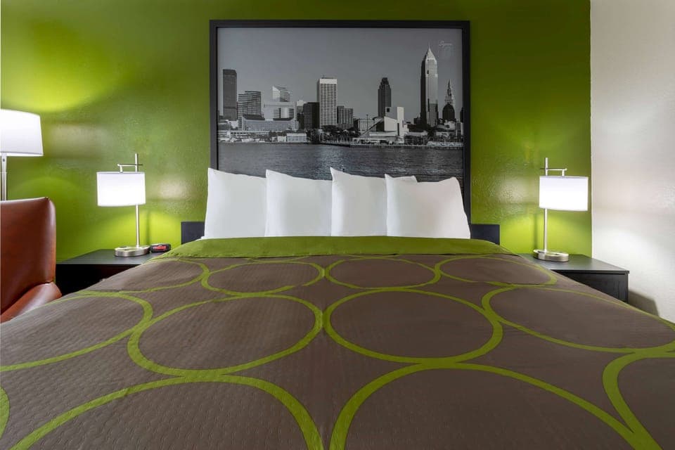 Desk, blackout drapes, free WiFi, bed sheets