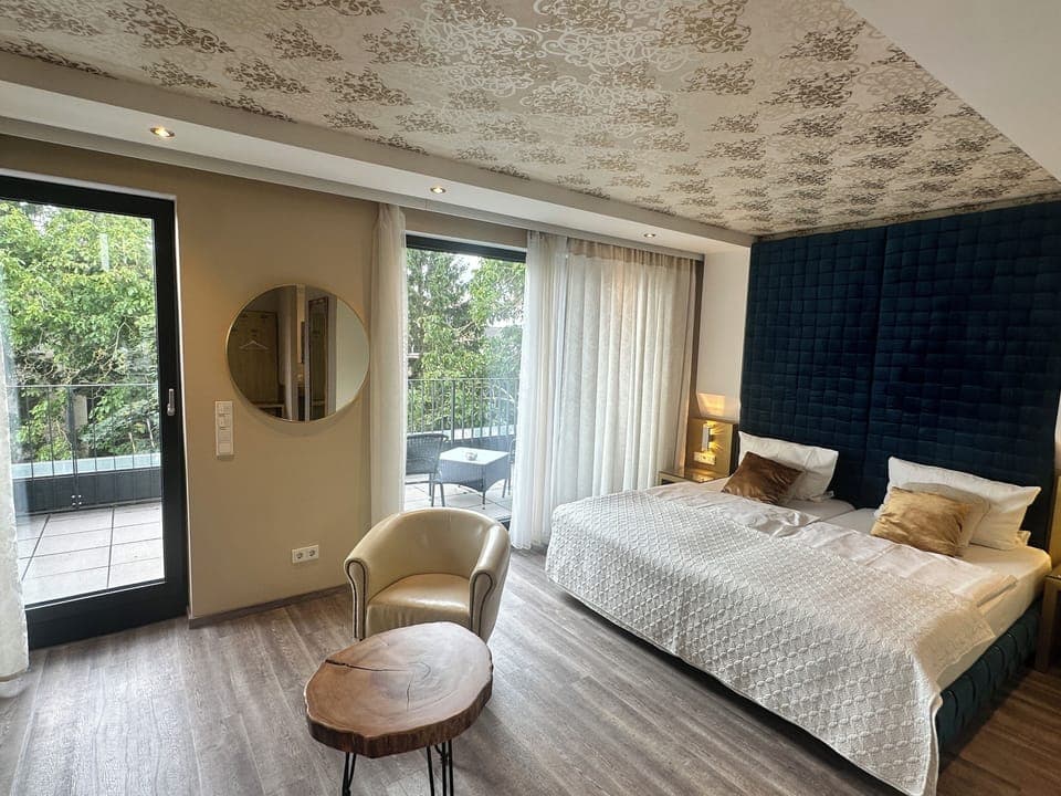 Luxury Double Room, 2 Twin Beds | Individually decorated, individually furnished, desk, laptop workspace