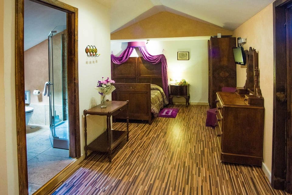 Family Room (Deluxe) | Soundproofing, free WiFi, bed sheets