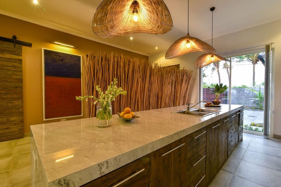 Full-size fridge, microwave, stovetop, toaster