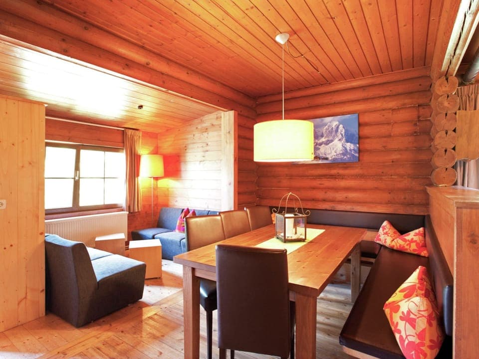 Chalet | Dining