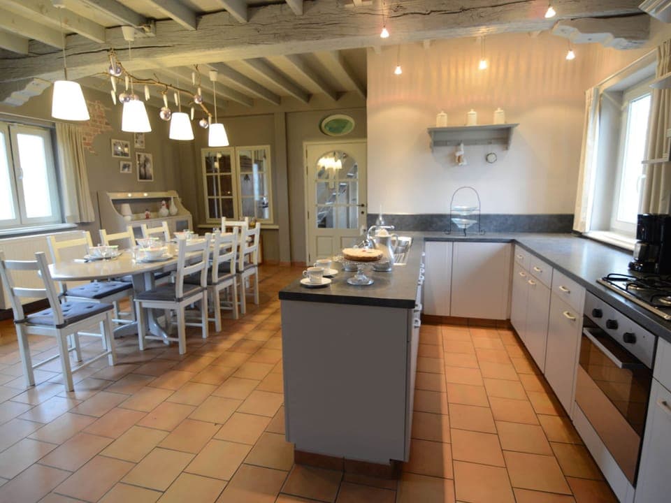 House | Private kitchen | Highchair