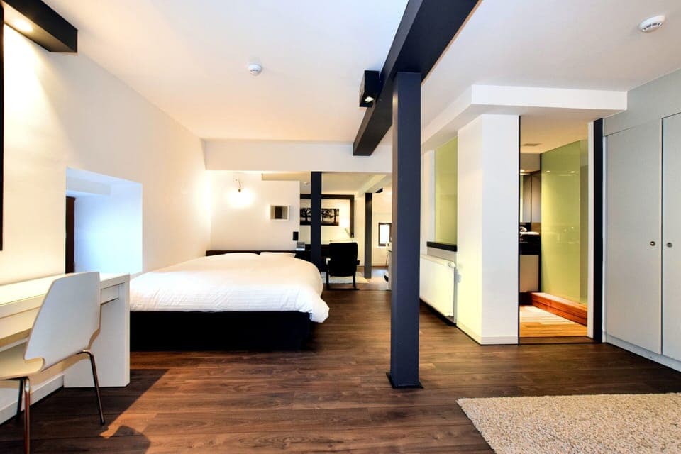 House | 1 bedroom, individually furnished, bed sheets