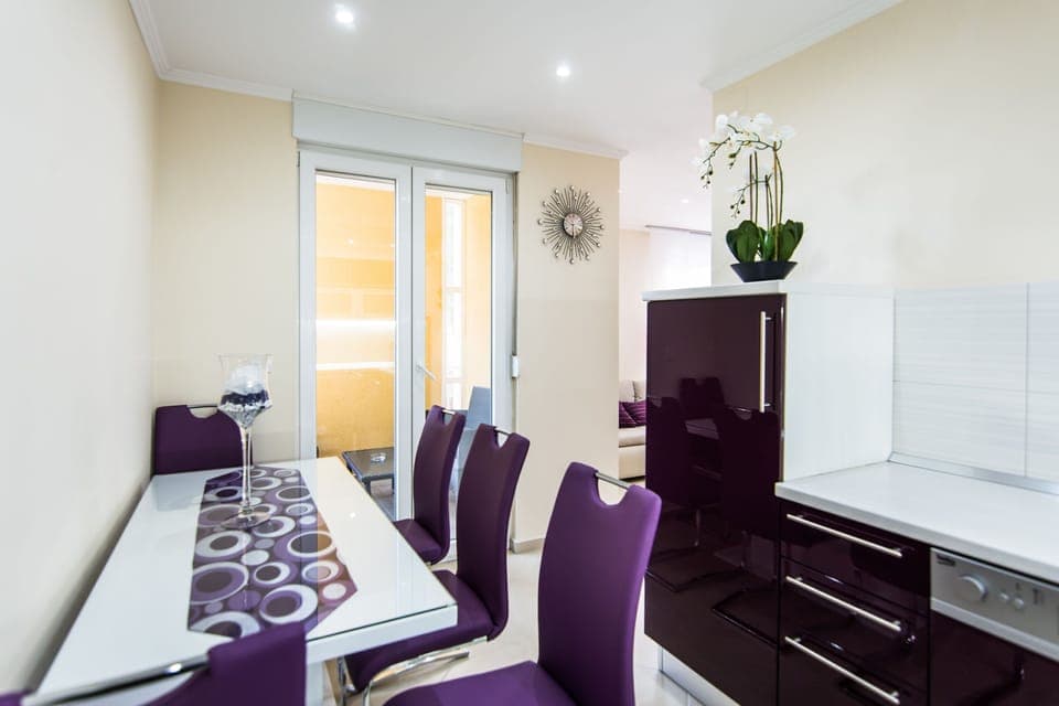 Apartment (A1) | Private kitchen | Fridge, oven, stovetop, dishwasher