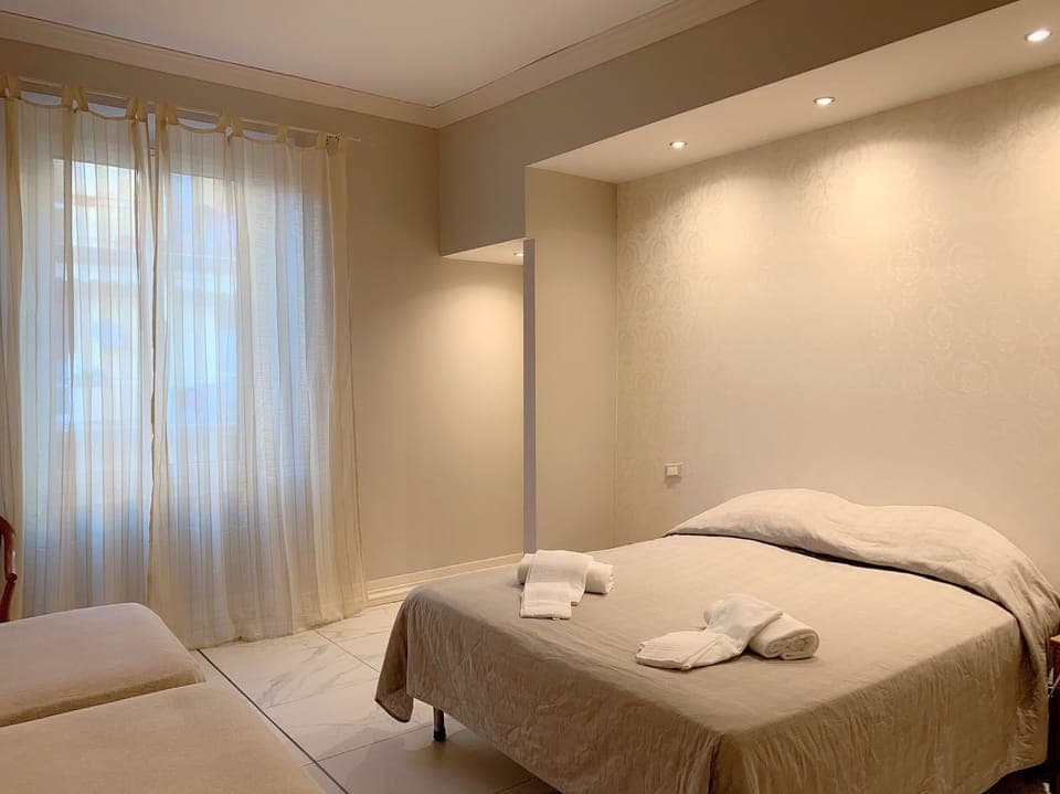 Desk, free WiFi, bed sheets