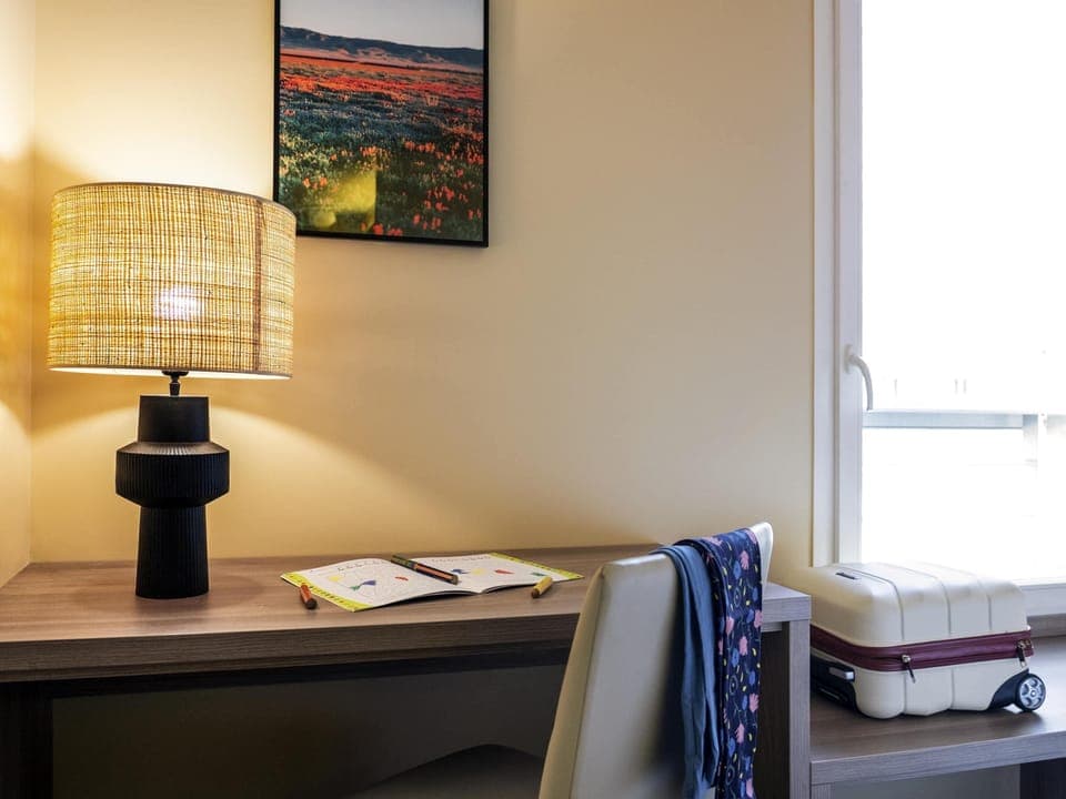 Family Room, 2 Double Beds | Desk, soundproofing, free cribs/infant beds, free WiFi