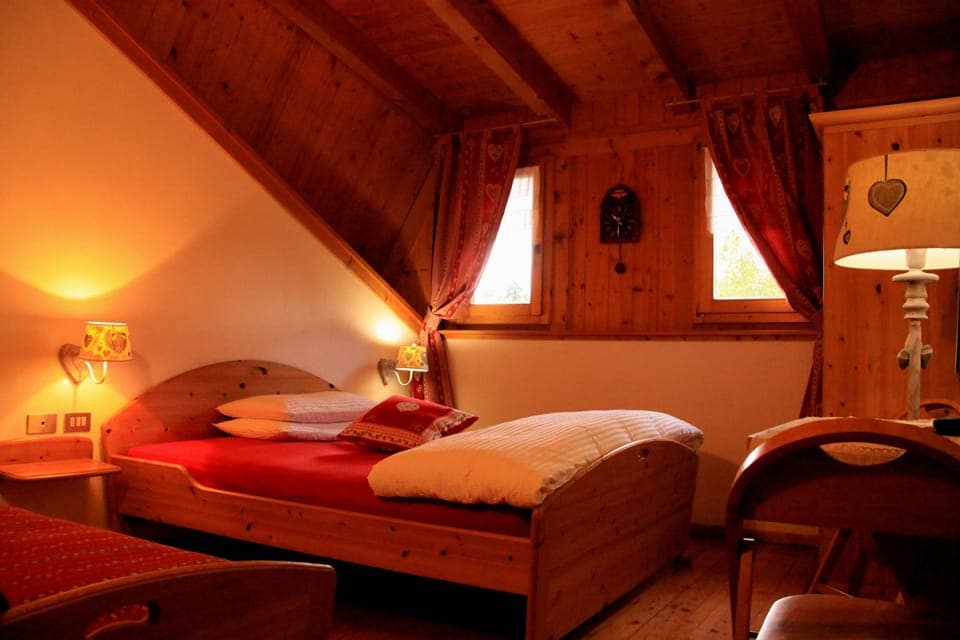 In-room safe, desk, blackout drapes, soundproofing