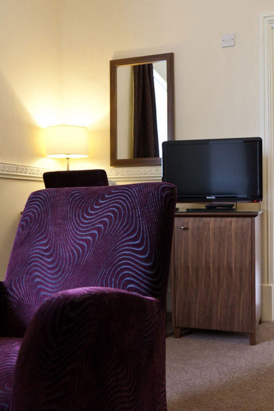 Standard Room, 1 King Bed | Television