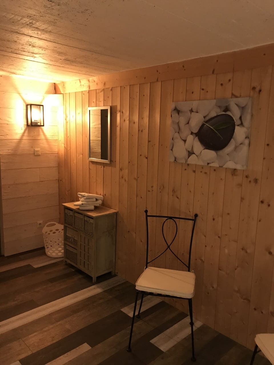 Couples treatment rooms, hot stone massages, deep-tissue massages