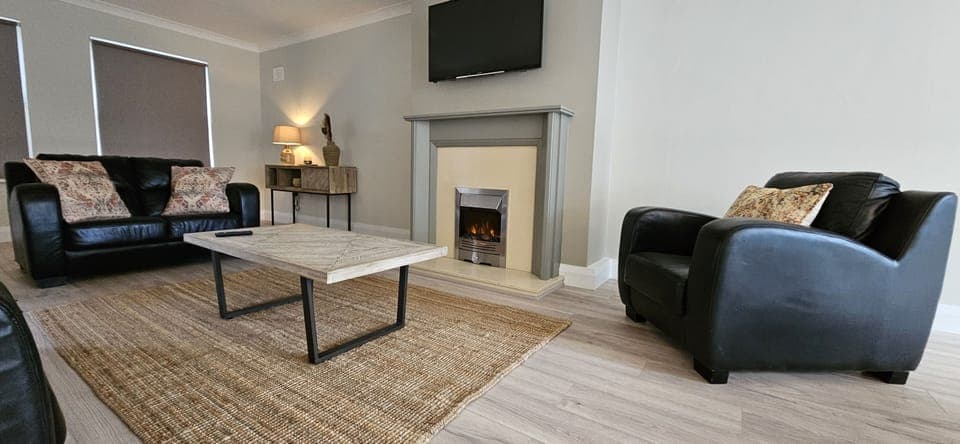 Cottage | Living area | LCD TV, fireplace