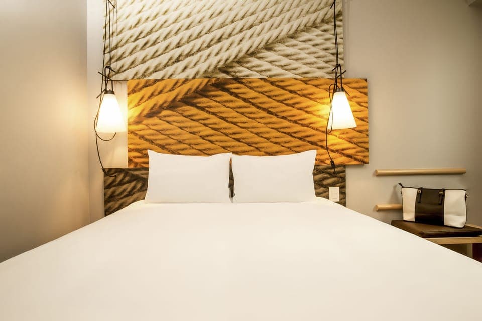 Blackout drapes, free WiFi, bed sheets, alarm clocks