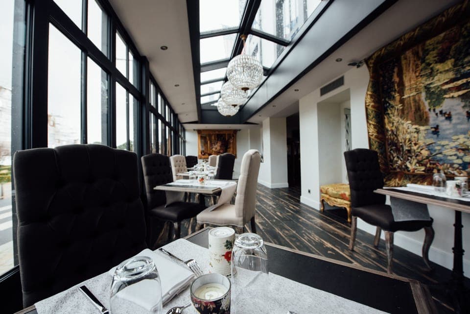 Daily full breakfast (EUR 15 per person)