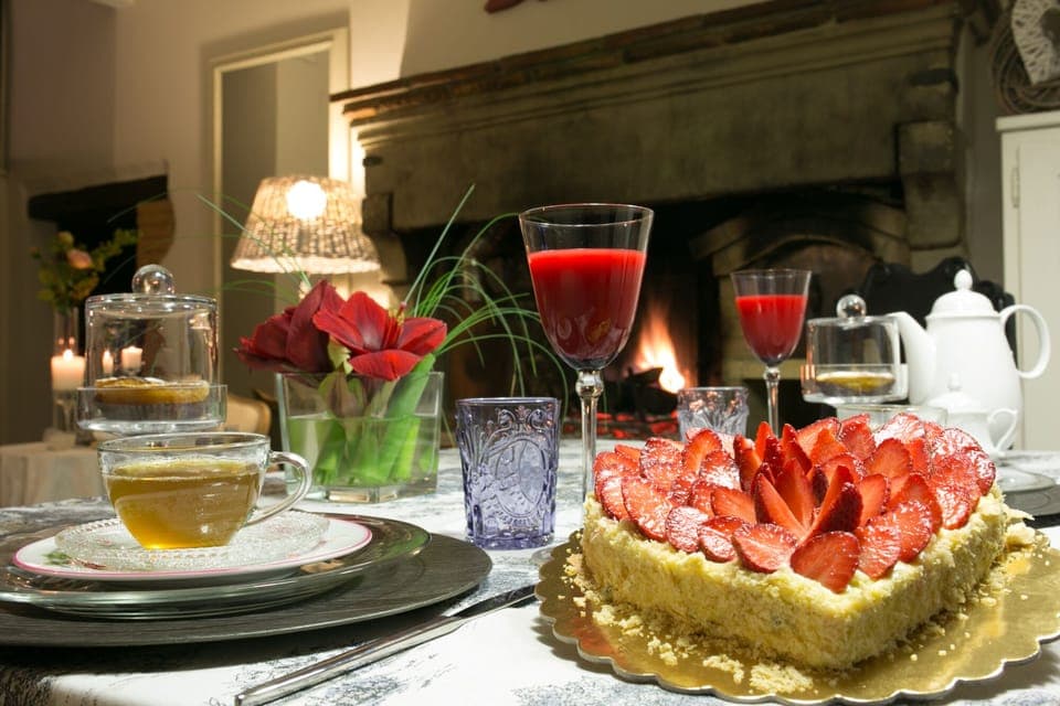 Free daily cooked-to-order breakfast