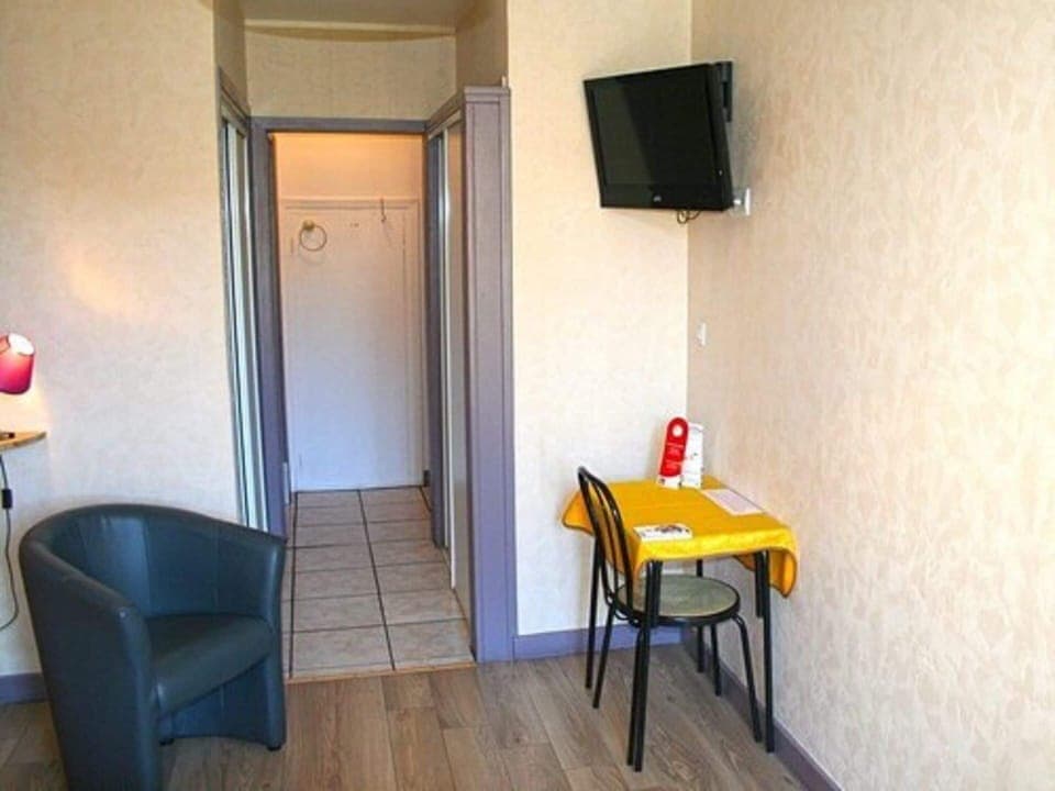 Double Room | Desk, soundproofing, free WiFi, bed sheets