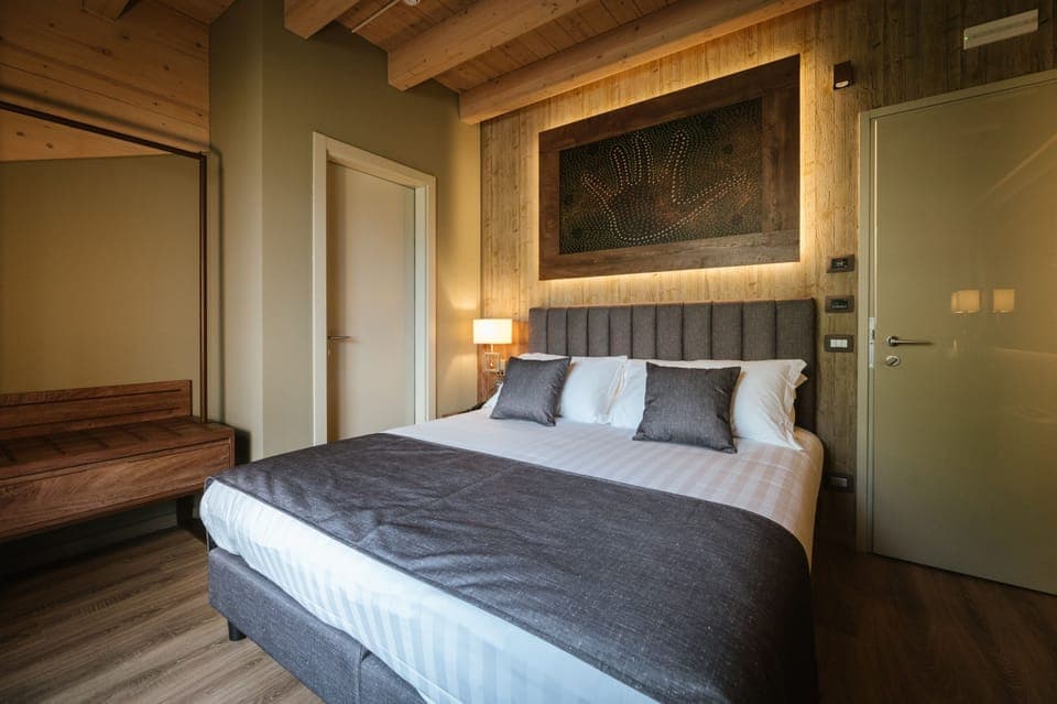 Superior Double Room | Down comforters, minibar, desk, soundproofing