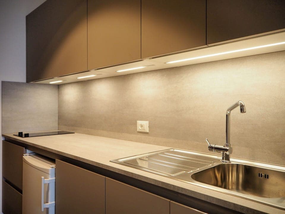 Panoramic Studio Suite, Kitchenette, Mountain View | Private kitchen | Shared fridge