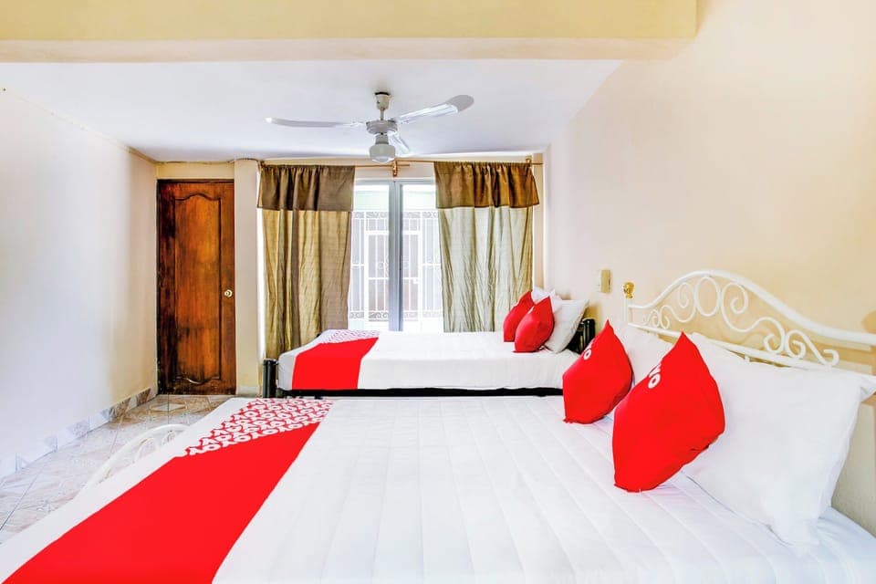 Family Triple Room, Multiple Beds | Egyptian cotton sheets, premium bedding, free cribs/infant beds