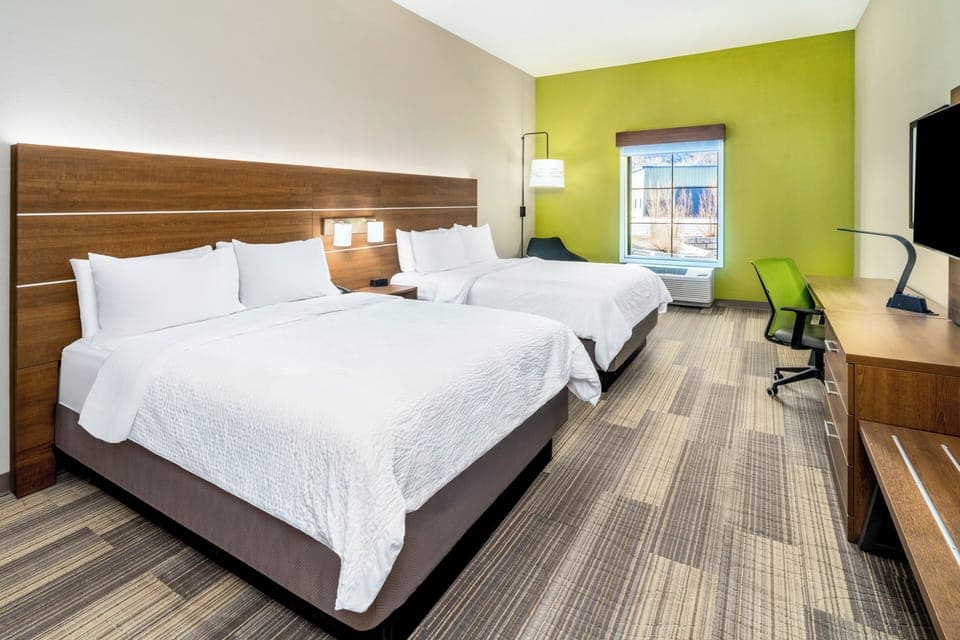 In-room safe, desk, laptop workspace, blackout drapes