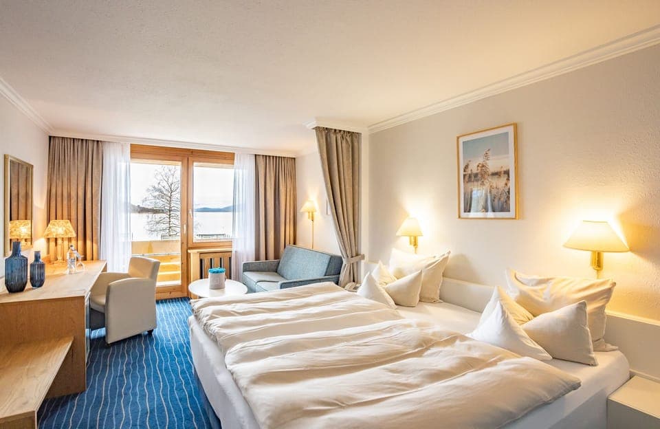 Double Room, Balcony, Lakeside (or Terrace) | In-room safe, blackout drapes, free WiFi, bed sheets