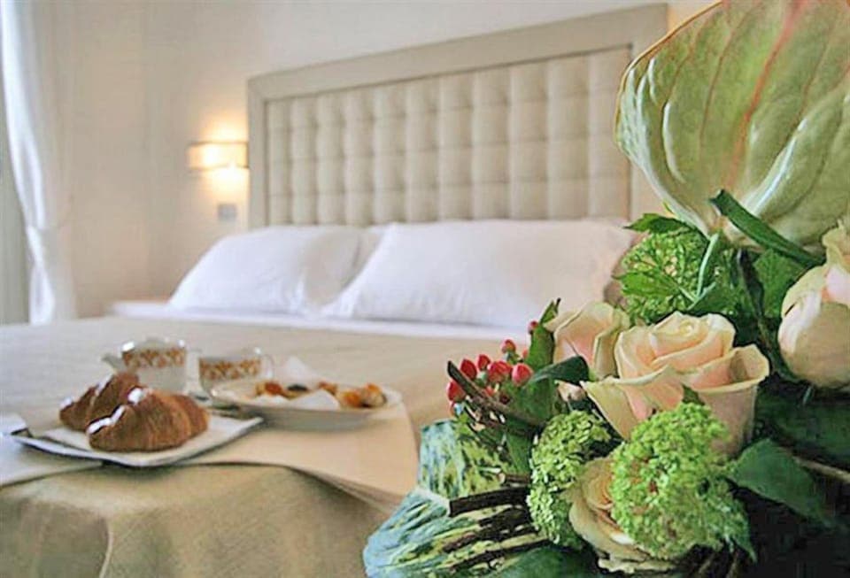 Standard Double or Twin Room, Balcony | Minibar, in-room safe, desk, soundproofing