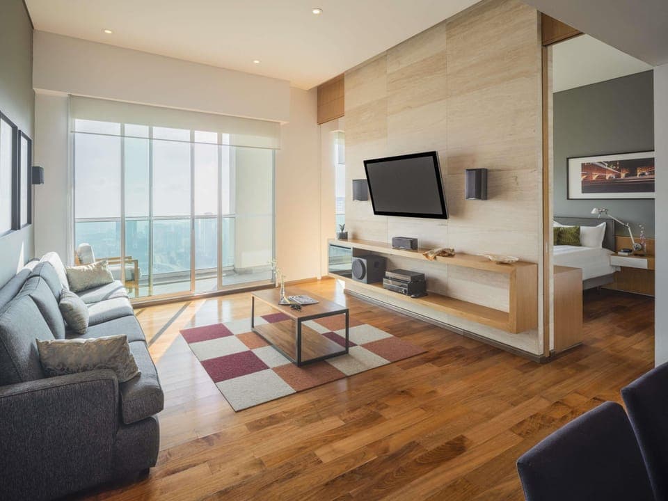 Down comforters, minibar, in-room safe, desk