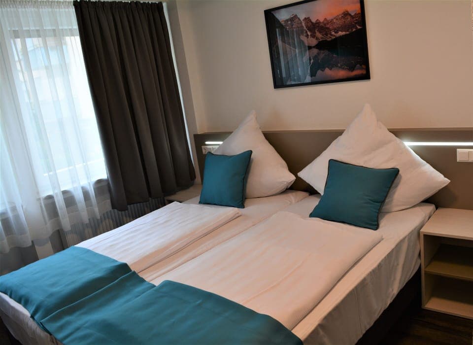 Economy Double or Twin Room | Desk, laptop workspace, soundproofing, free WiFi