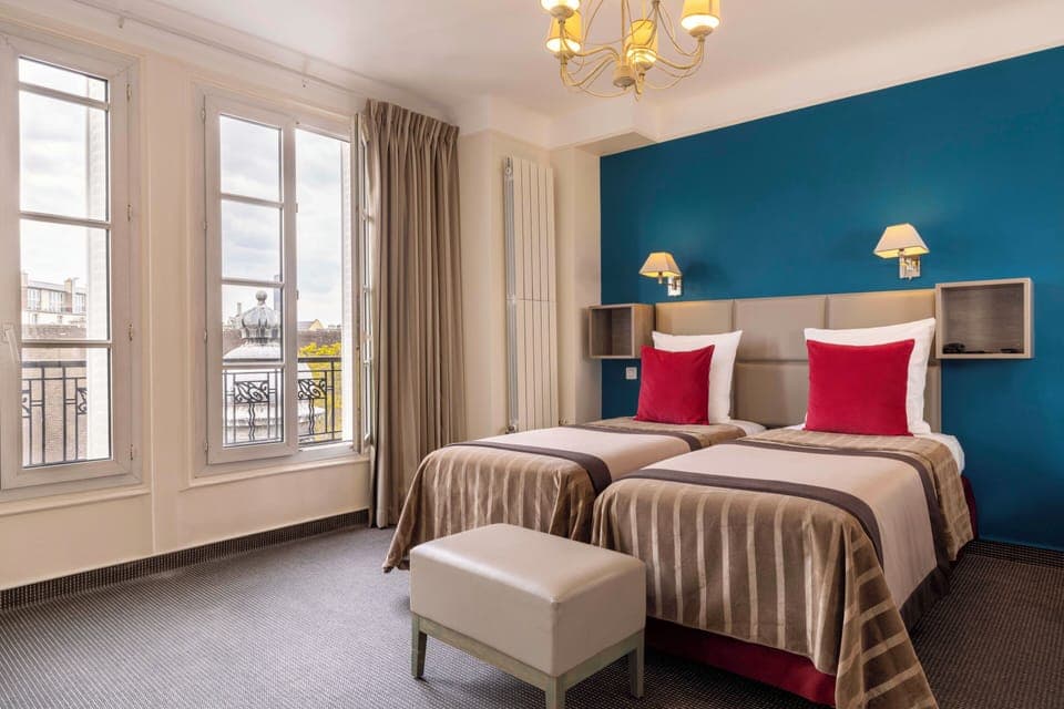 Superior Twin Room | In-room safe, desk, soundproofing, free WiFi