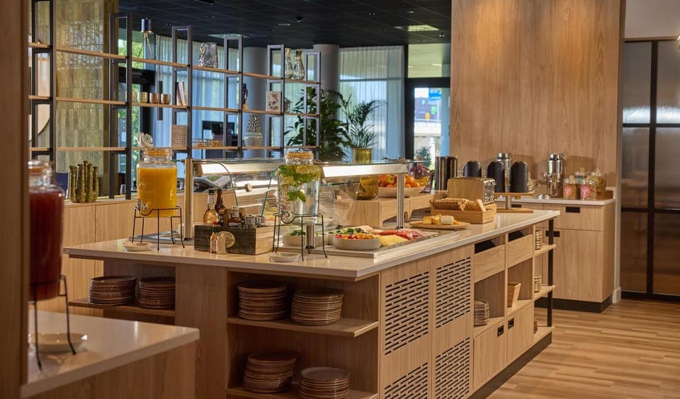 Daily buffet breakfast (EUR 24.50 per person)