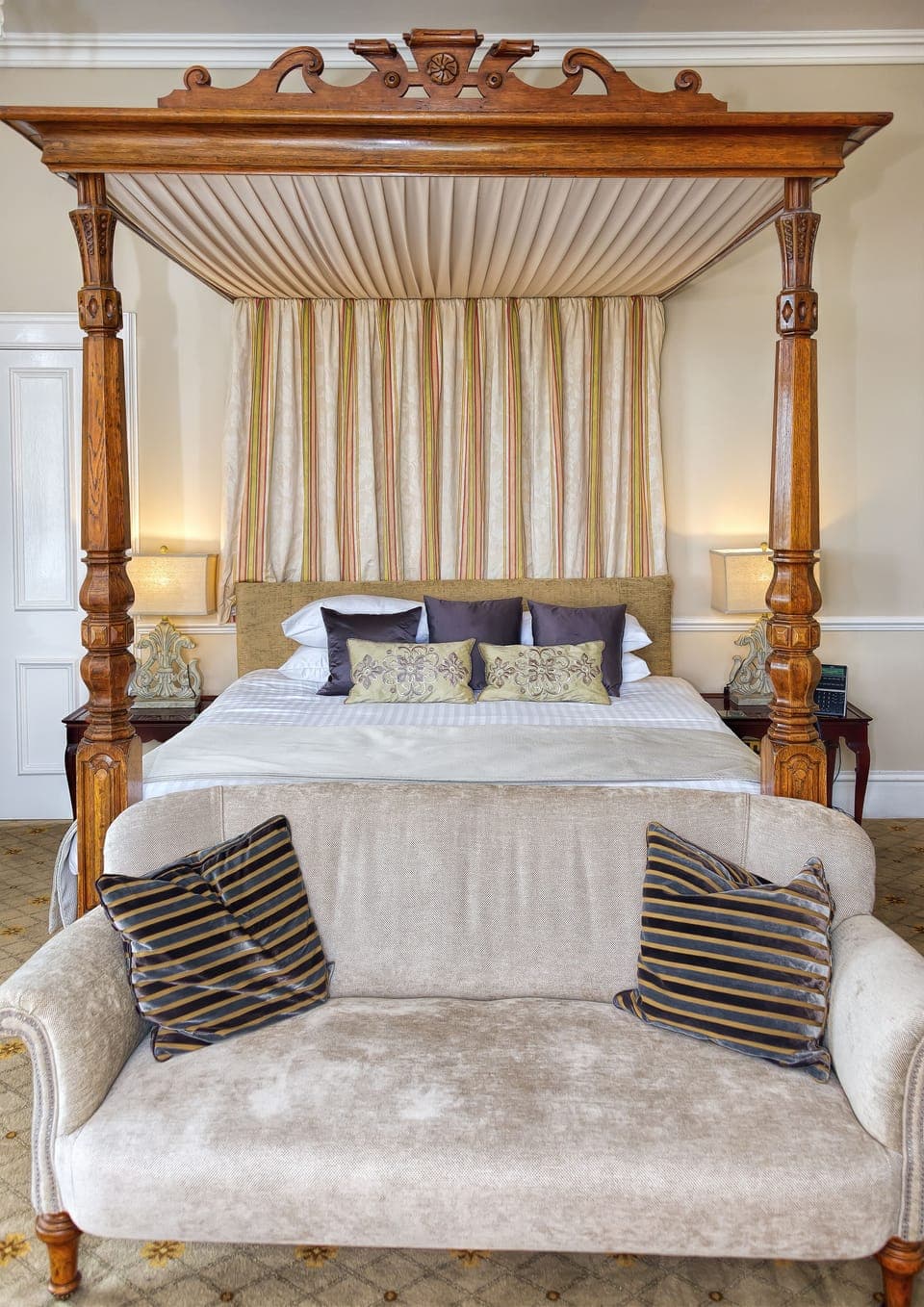 Suite | Premium bedding, individually decorated, individually furnished, desk