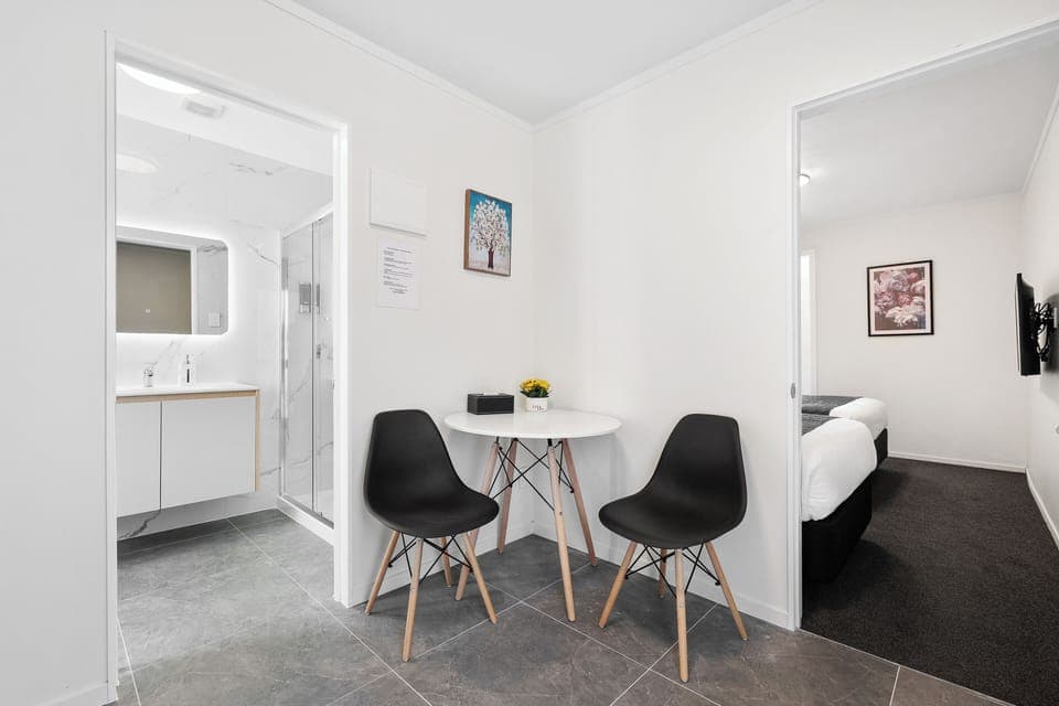 Family Studio | Blackout drapes, free WiFi, bed sheets