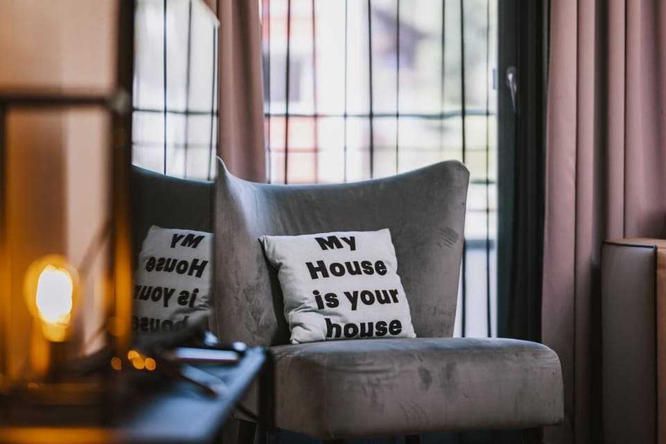 Hypo-allergenic bedding, in-room safe, blackout drapes